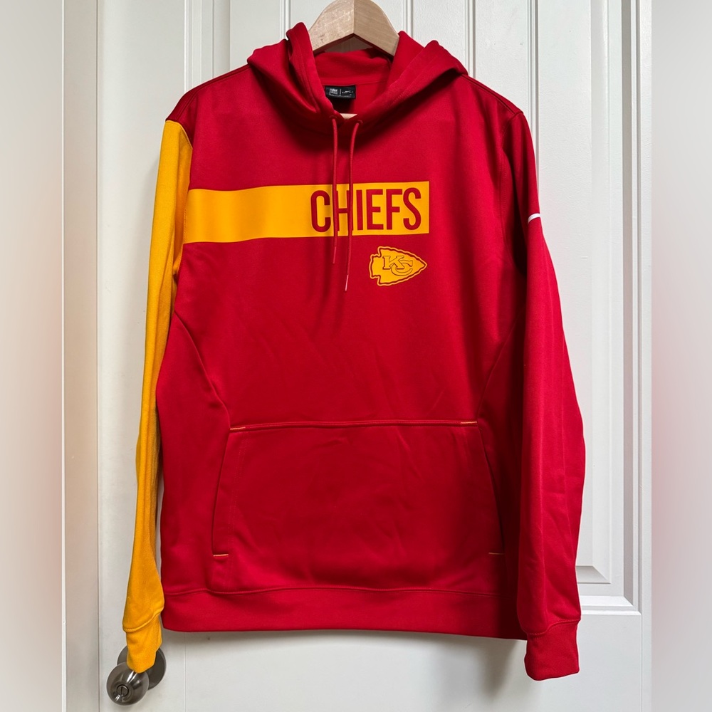 Nike NFL Team Apparel Kansas City Chiefs Red and Yellow Dri Fit Hoodie. Size M